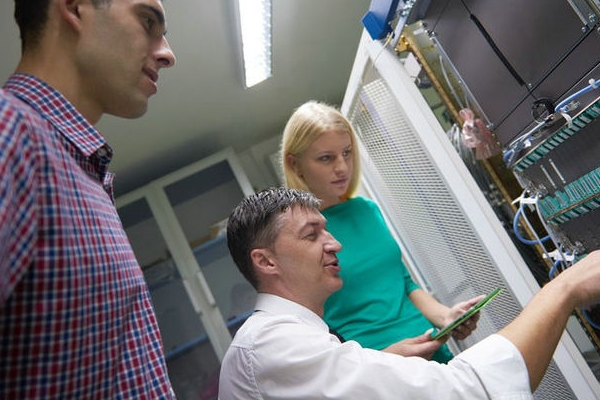 Servers and computers